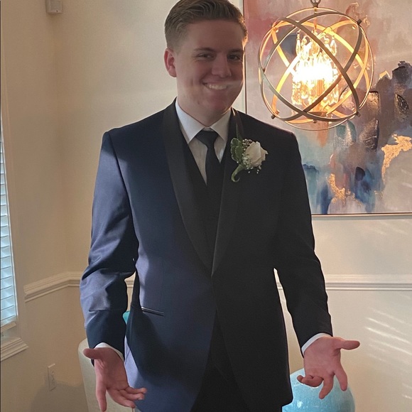 Meet your Posher, Alisha - Picture 4 of 16